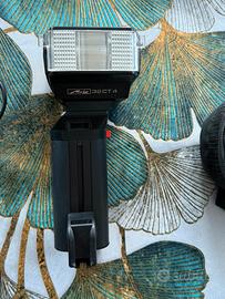 Camera Minolta completa di Tele, custodia  e Flash