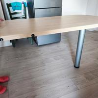 Scrivania con gamba portante 