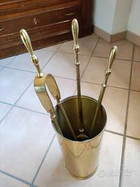 SET ACCESSORI IN OTTONE PER CAMINO/STUFA