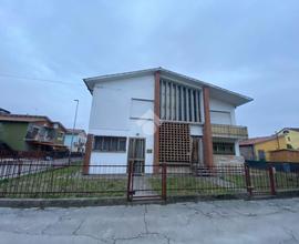 CASA INDIPENDENTE A SOLESINO