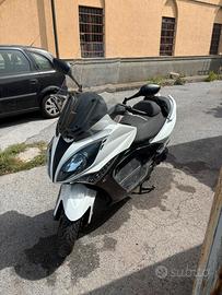 Kymco X-citing R 300 con soli 5500km