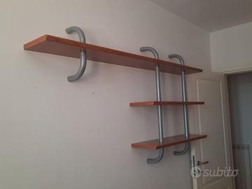 scaffale Libreria in legno a tre piani