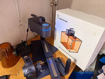 LaserPecker 4 completo di accessori