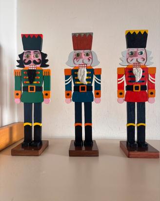 Set 5 Soldatini Schiaccianoci in legno