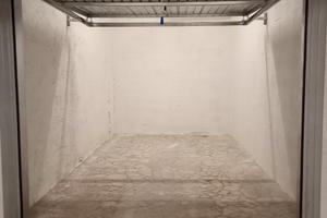 Ampio Box 21 mq - Via J.Da Lentini