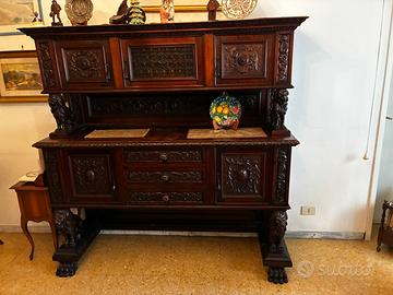 Credenza stile Rinascimentale Revival inizio ‘900
