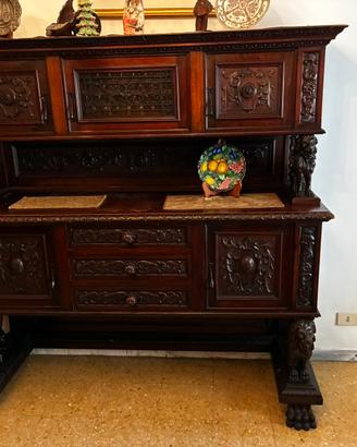 Credenza stile Rinascimentale Revival inizio ‘900