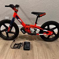 KTM Stacyc 16 edrive moto elettrica per bambini