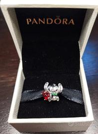 Charme Pandora Disney , Stitch con la rosa
 