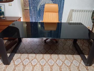 Scrivania in vetro