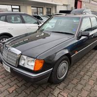MERCEDES-BENZ 200 E #uniproprietario