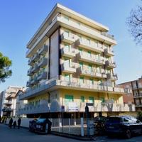 Luglio Bilocale 120 m dal mare, zona centrale