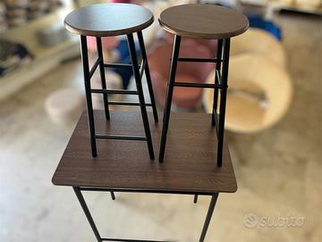 Set tavolo alto con 2 sabelli  stile moderno