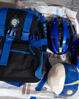 pallone caschi completino zaino 