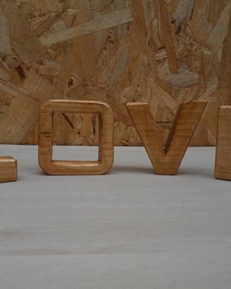 targa in legno scritta da appoggio love