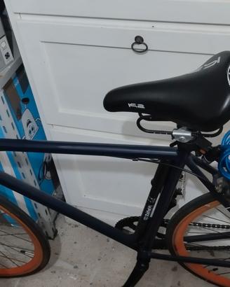 Bicicletta scatto fisso invertibile a "normale"