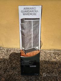 armadietto guardaroba 