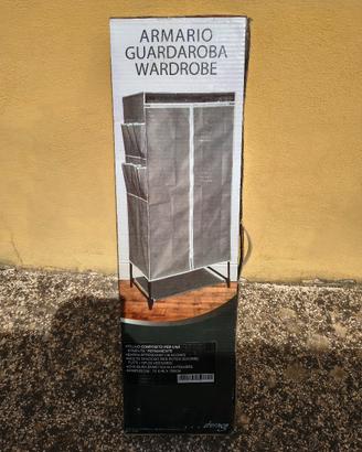 armadietto guardaroba 