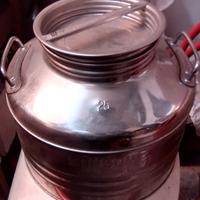 Contenitore per olio d'oliva