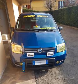 FIAT PANDA 4x4 CLIMBING