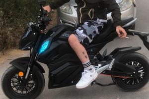 Moto elettrica  Z6 Just