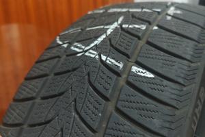 4 Gomme Invernali Minerva Frostrack UHP 215/45 R18