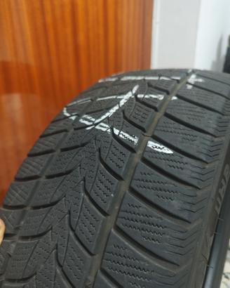 4 Gomme Invernali Minerva Frostrack UHP 215/45 R18