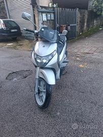 beverly 125cc 2003  500€