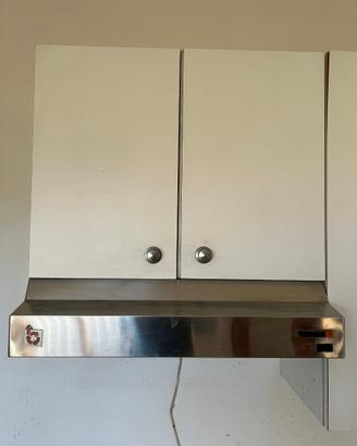 Pensile da cucina bianco e cappa