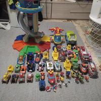 torre e giocattoli di paw patrol 