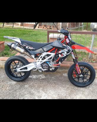 Aprilia sxv 450