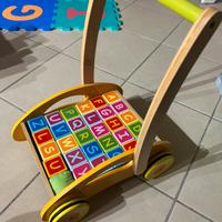 Carrellino primi passi con cubi legno