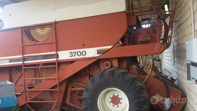 Mietitrebbia laverda 3700