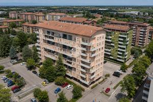 5 LOCALI A CHIETI