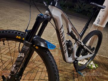 MTB trail / Neuron CF 8 - CANYON - tg M