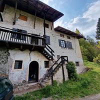 Casa con terreno a Frassilongo