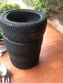 Gomme Bridgestone Blizzak LM 255 40 R19 100V