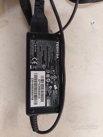 alimentatore Toshiba per pc portatili 