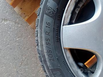 Dischi in lega e gomme