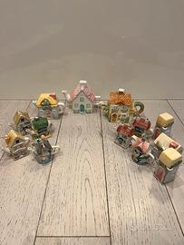 Collezione di teiere casette