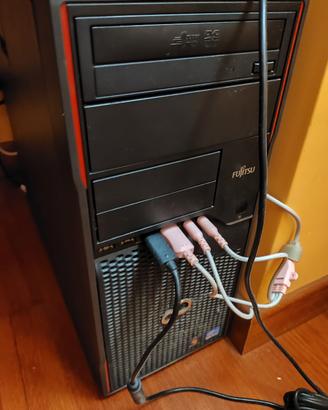 PC fisso Fujitsu Esprimo P900 E85+
