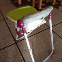 seggiolino con tavolino estraibile