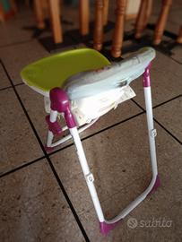 seggiolino con tavolino estraibile