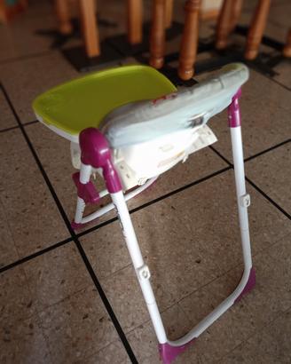 seggiolino con tavolino estraibile