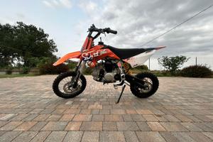 YCF Pilot 125 - MINI CROSS