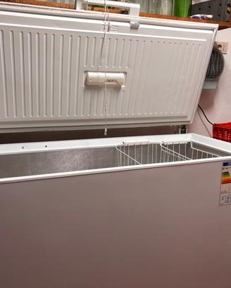 Congelatore a pozzo 400L electrolux