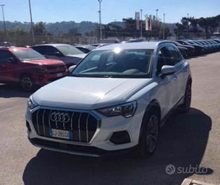 Audi Q3 35 1.5 tfsi mhev Business Advanced s-troni