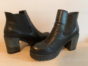 Stivaletti neri con tacco 40