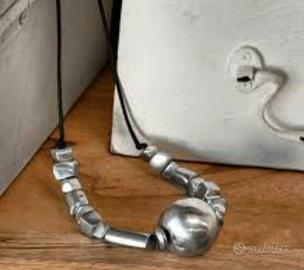 Collana vestopazzo