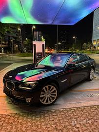 BMW 750i LCI 450CV XDrive Individual